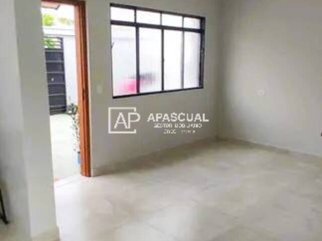 Casa para Venda em São José dos Campos - 4