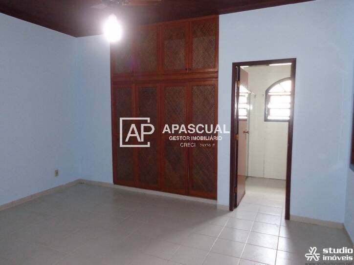 Casa à venda com 4 quartos, 202m² - Foto 13