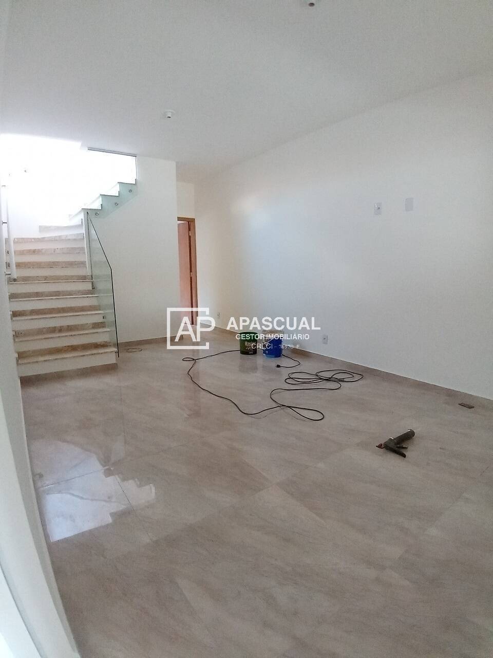 Casa à venda com 4 quartos, 180m² - Foto 3