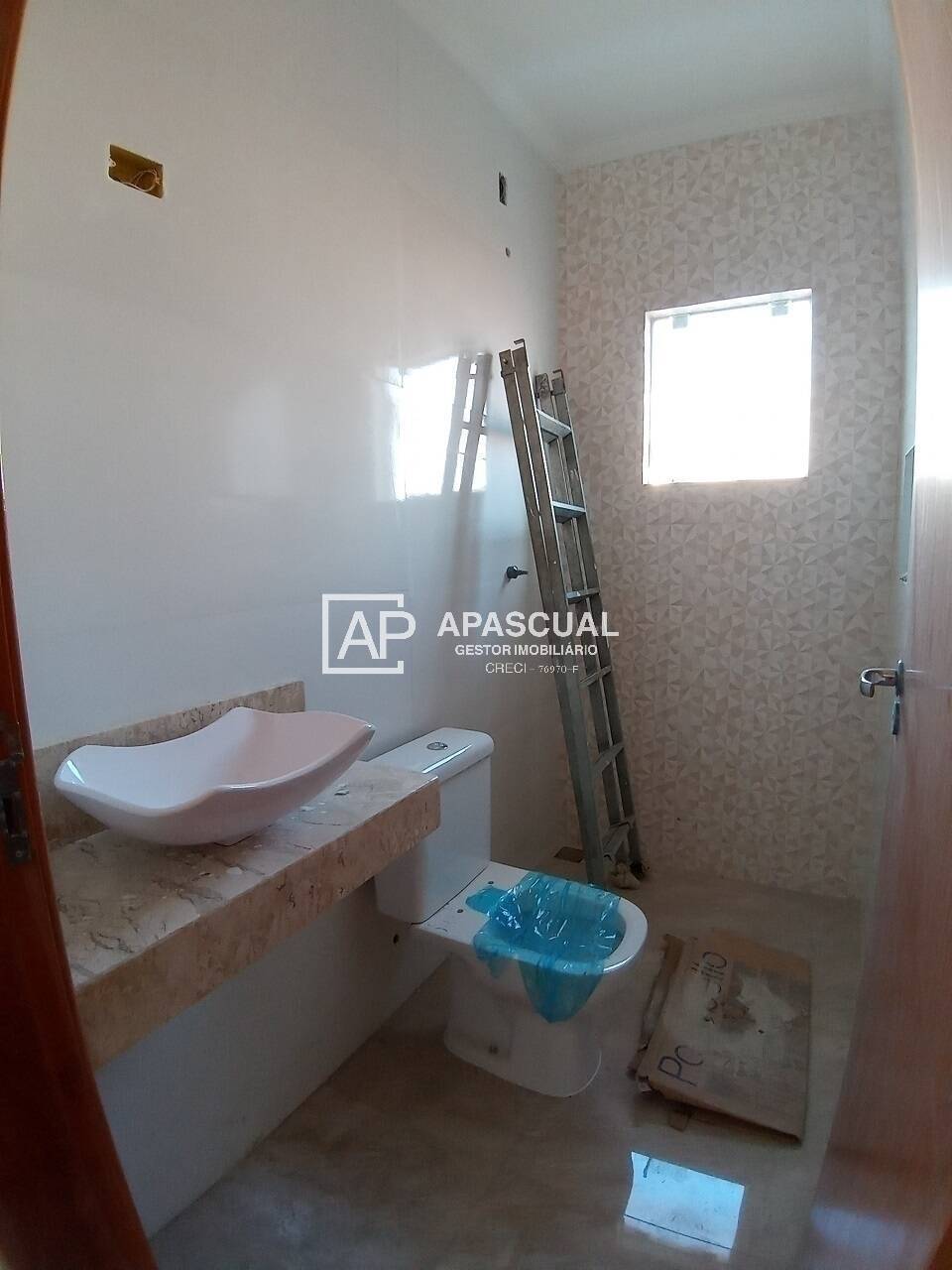 Casa à venda com 4 quartos, 180m² - Foto 12