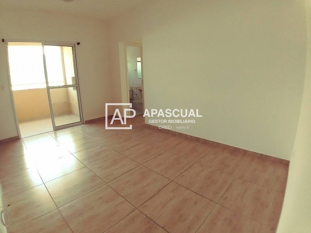 Apartamento à venda com 2 quartos, 70m² - Foto 4