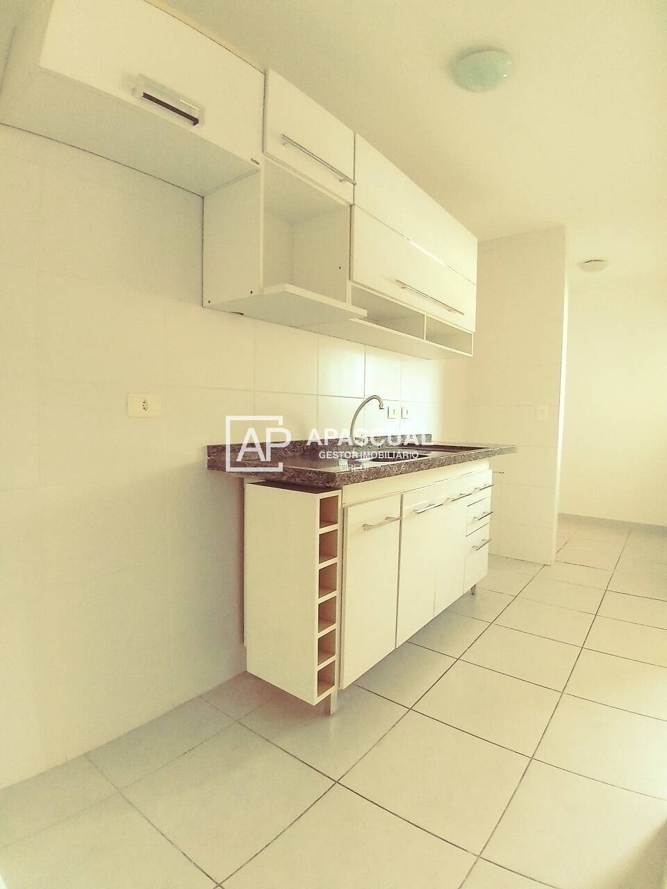 Apartamento à venda com 2 quartos, 70m² - Foto 7