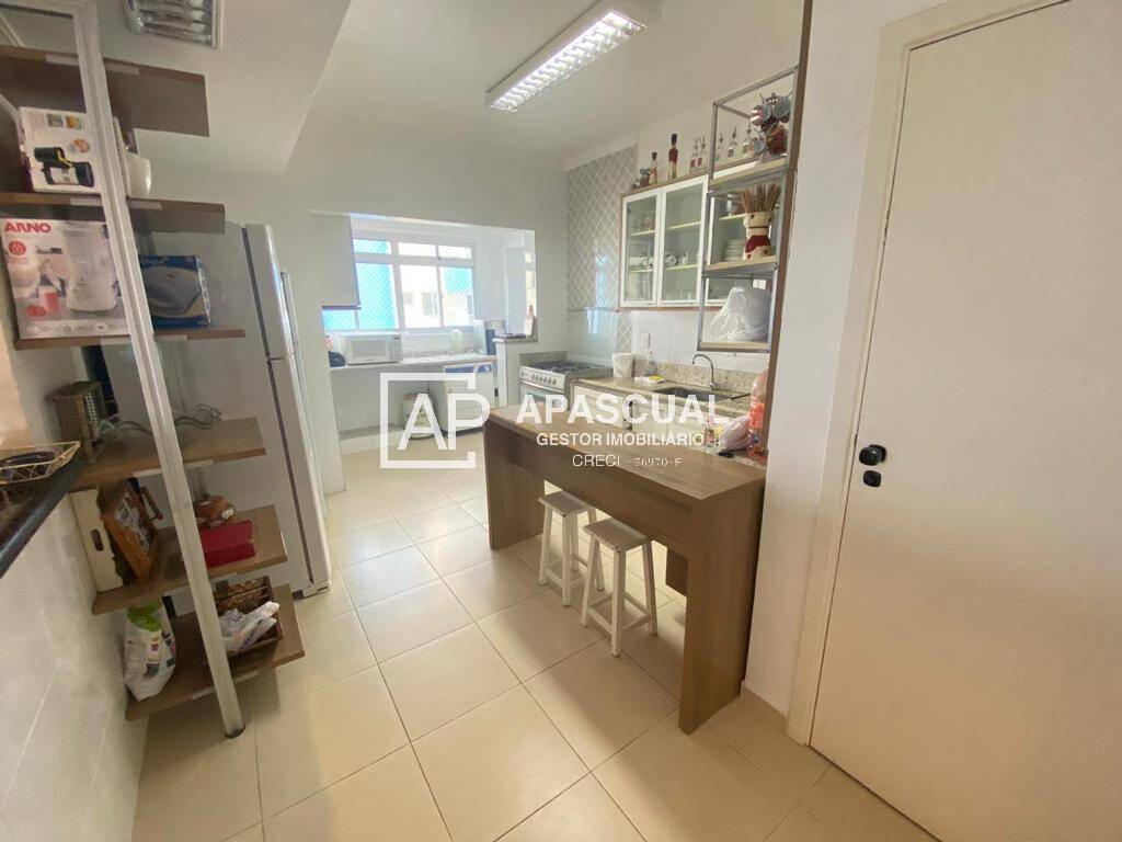 Apartamento à venda com 4 quartos, 140m² - Foto 17