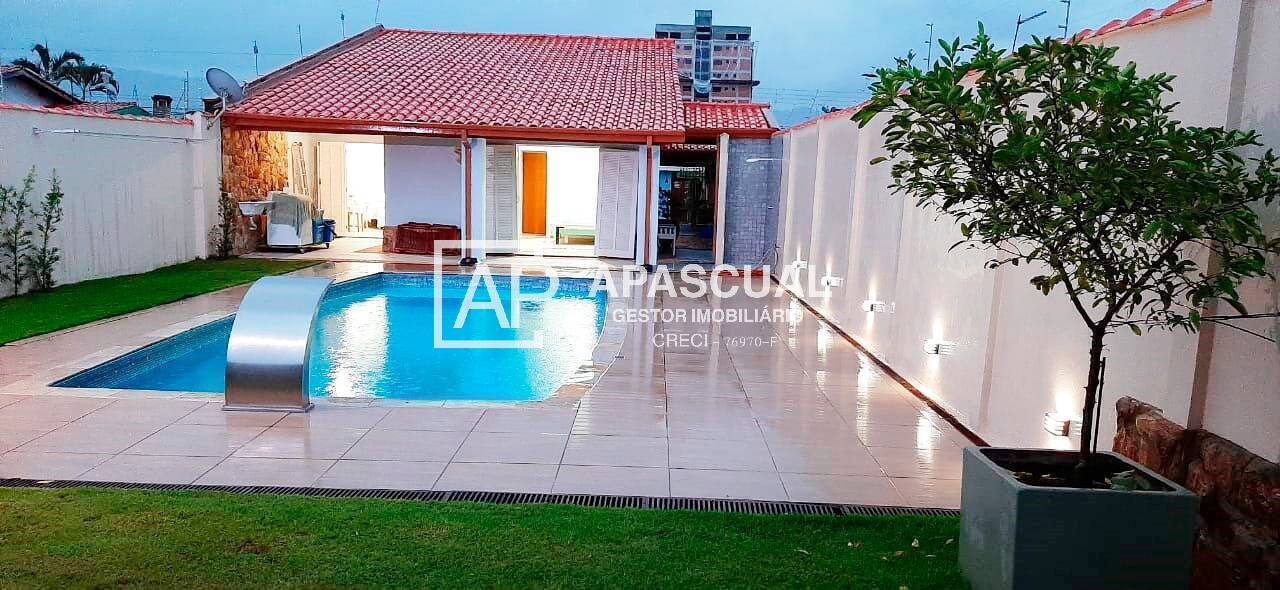 Casa à venda com 3 quartos, 260m² - Foto 9