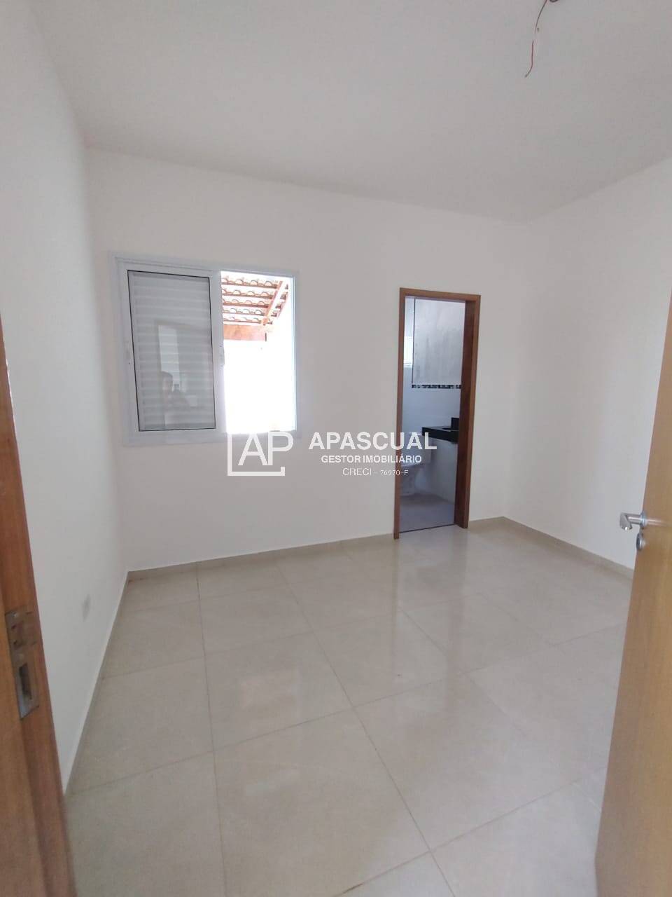 Casa à venda com 3 quartos, 90m² - Foto 11