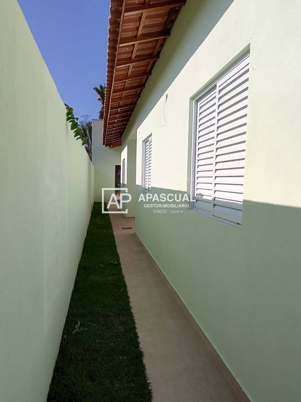 Casa à venda com 3 quartos, 90m² - Foto 15