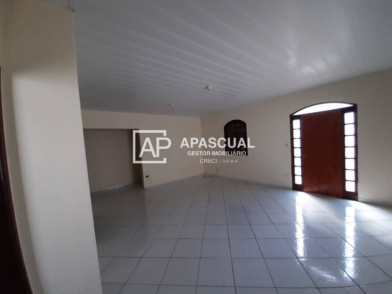 Casa à venda com 4 quartos, 105m² - Foto 4