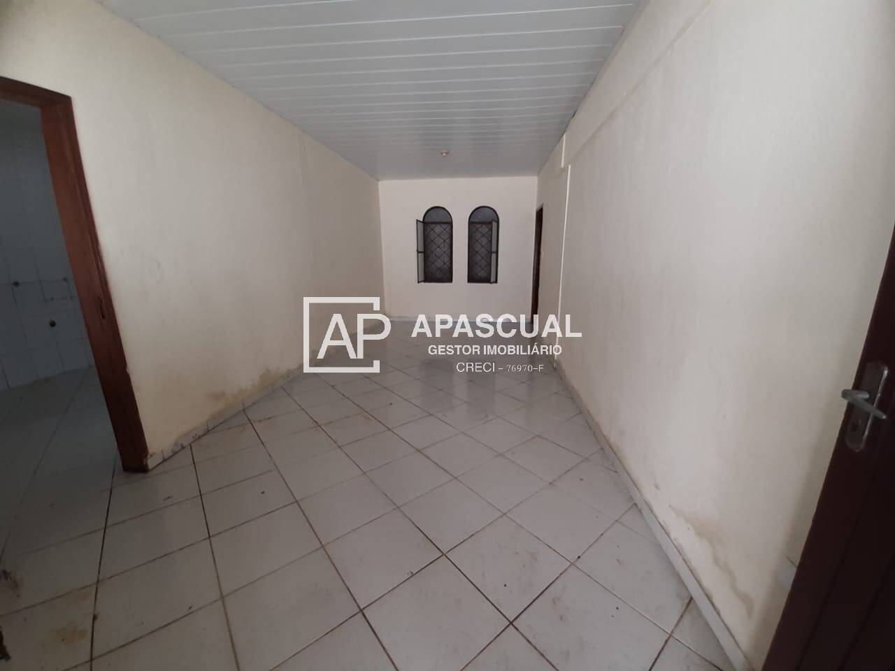 Casa à venda com 4 quartos, 105m² - Foto 8