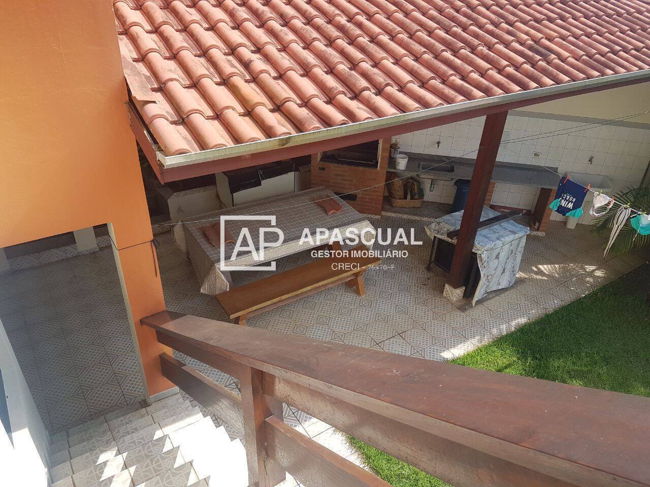 Casa à venda com 5 quartos, 200m² - Foto 16