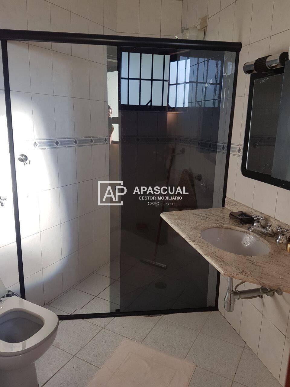 Casa à venda com 5 quartos, 200m² - Foto 13