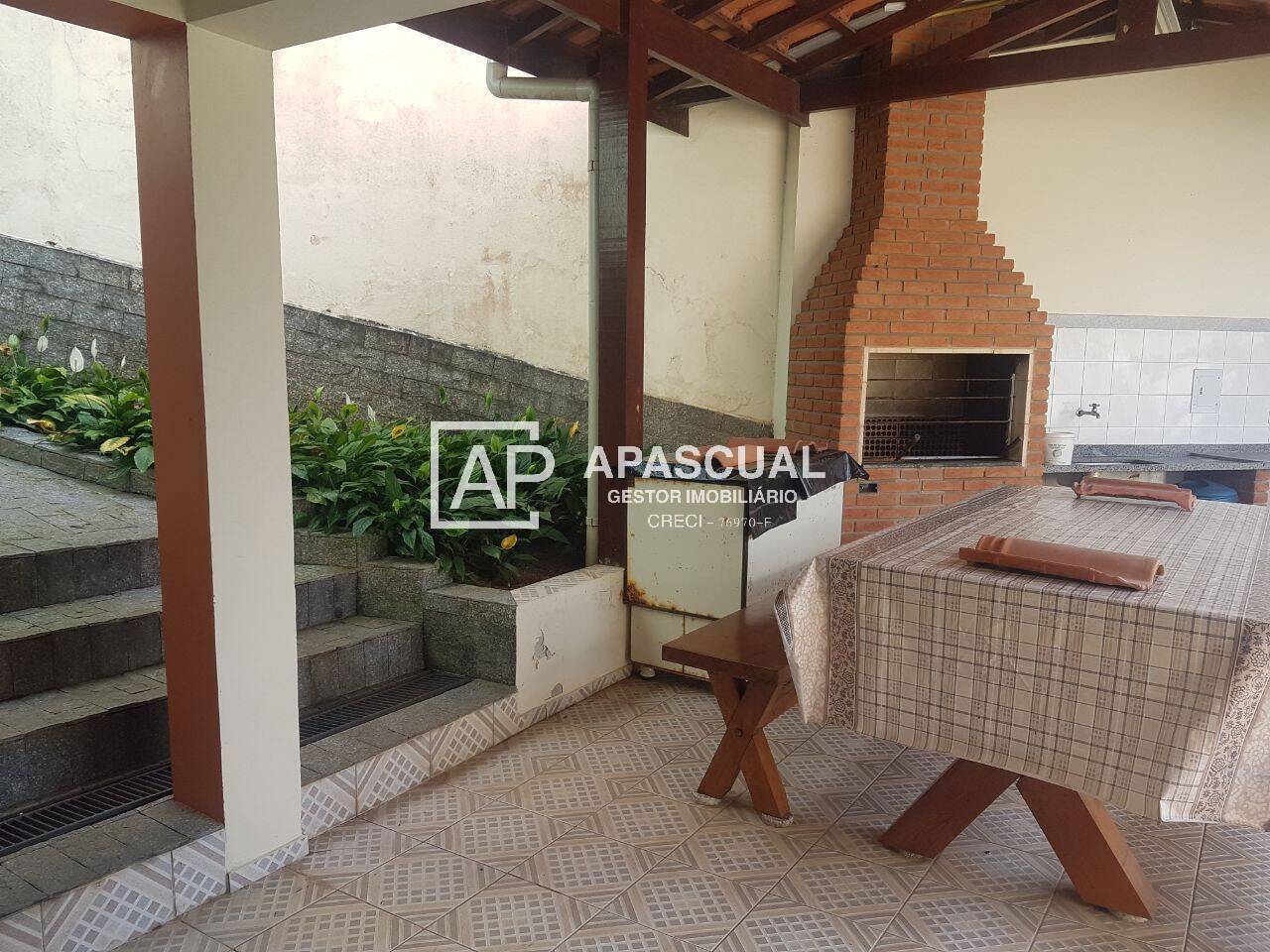 Casa à venda com 5 quartos, 200m² - Foto 22