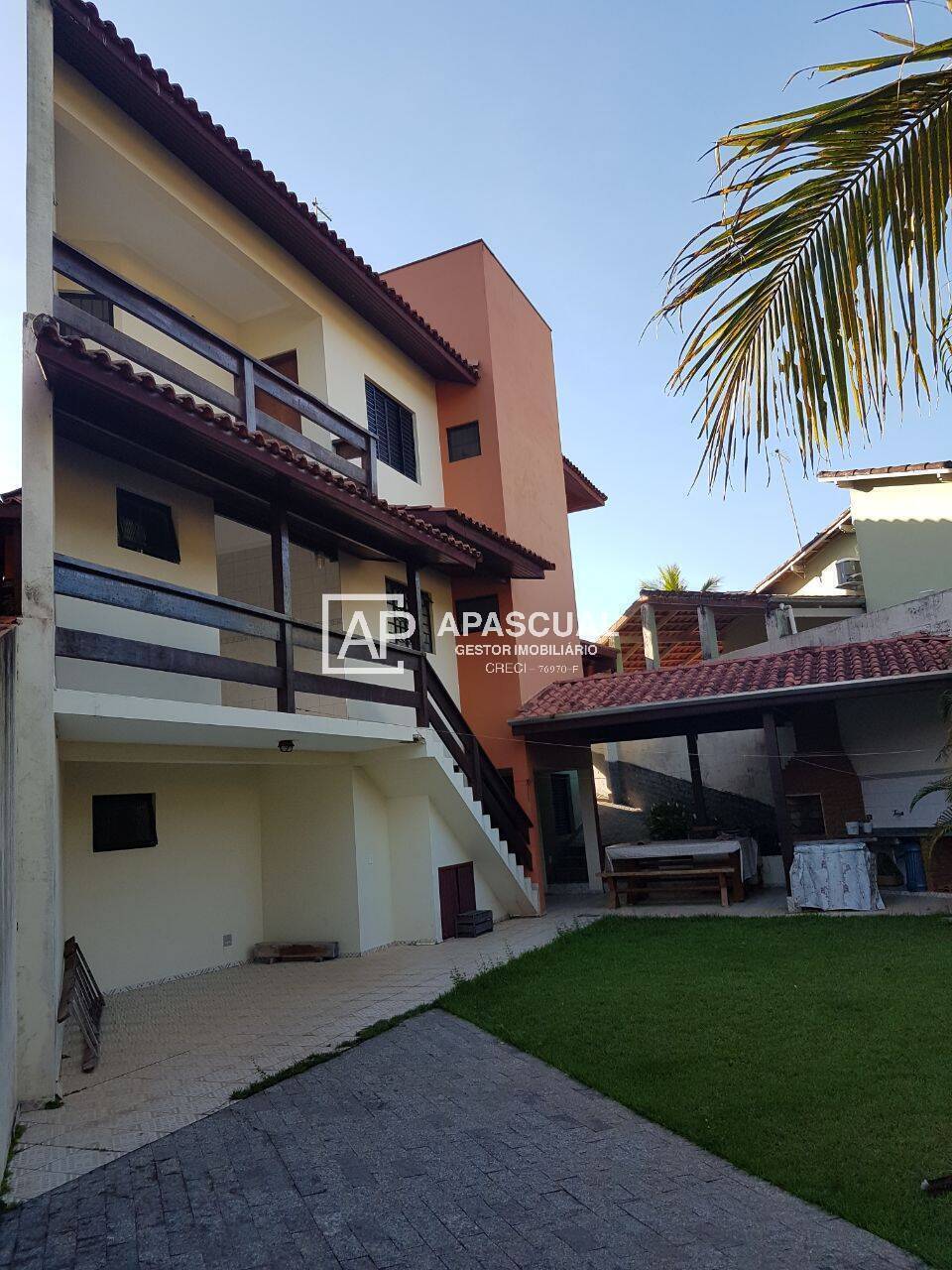 Casa à venda com 5 quartos, 200m² - Foto 23