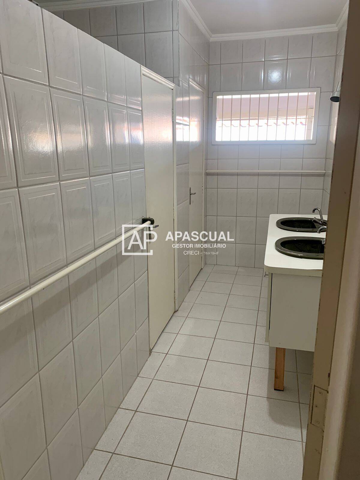 Casa à venda com 3 quartos, 210m² - Foto 27