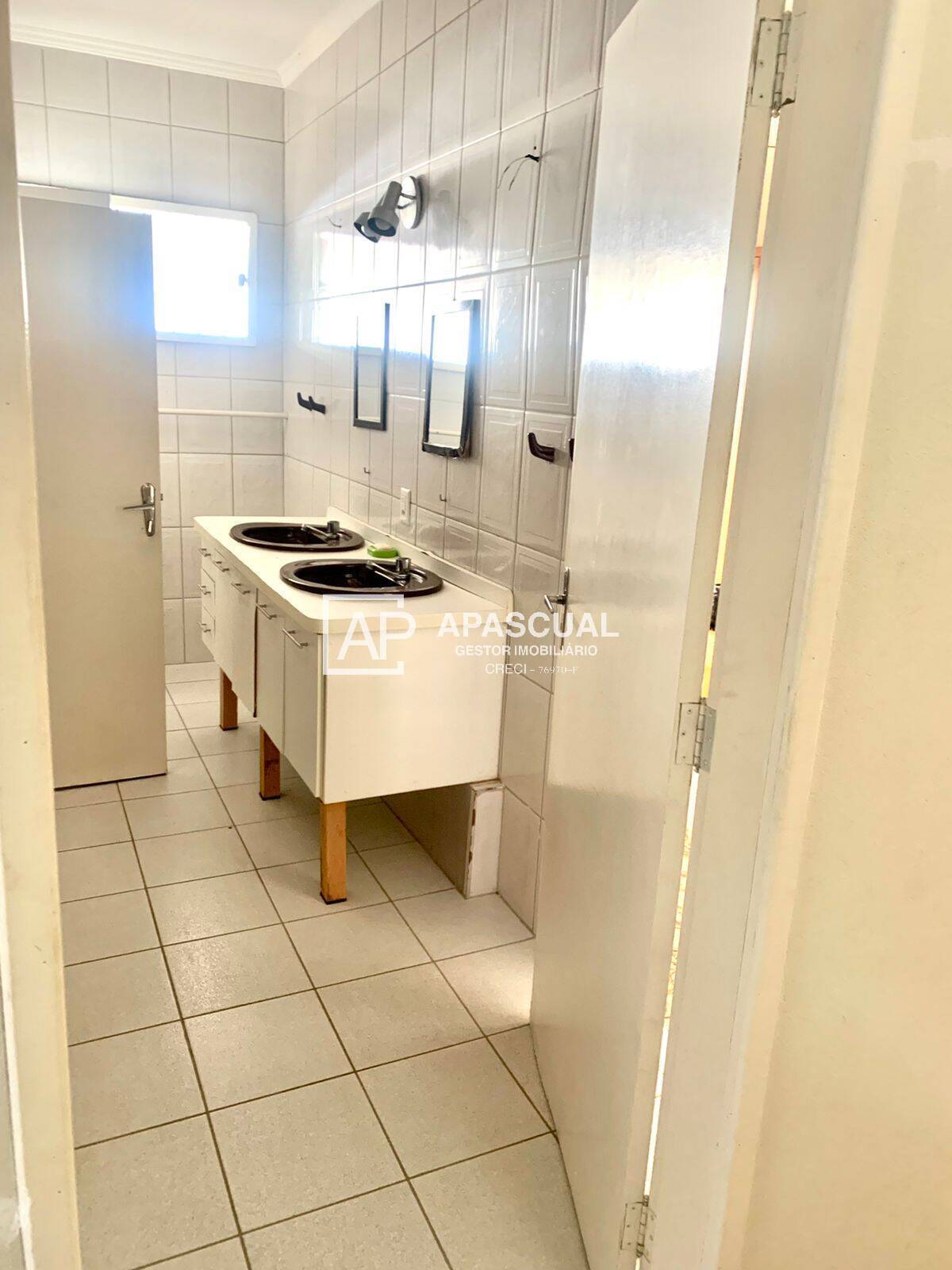 Casa à venda com 3 quartos, 210m² - Foto 29