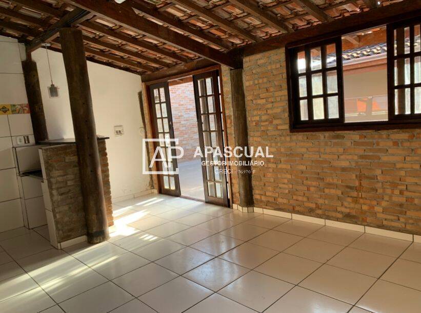 Casa à venda com 3 quartos, 180m² - Foto 14