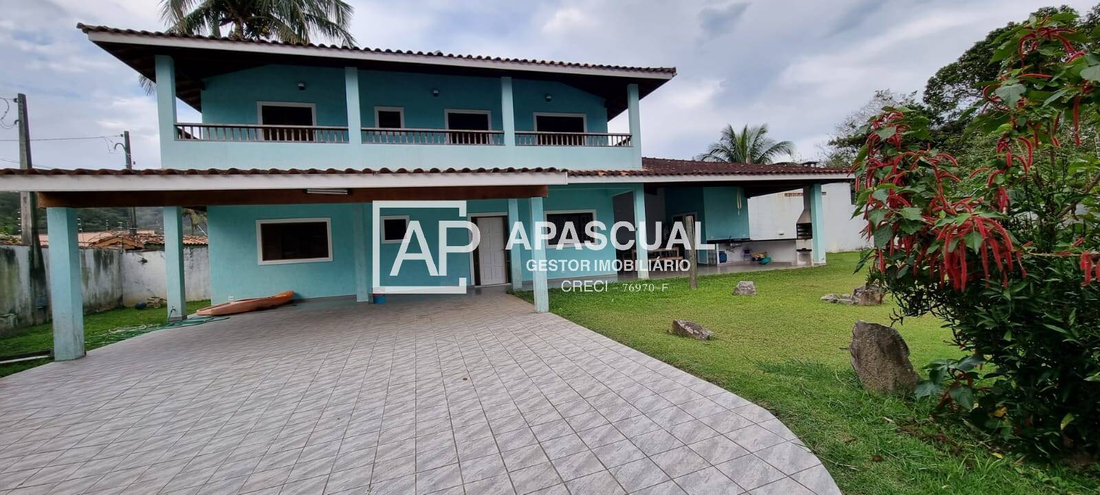 Casa à venda e aluguel com 3 quartos, 240m² - Foto 2