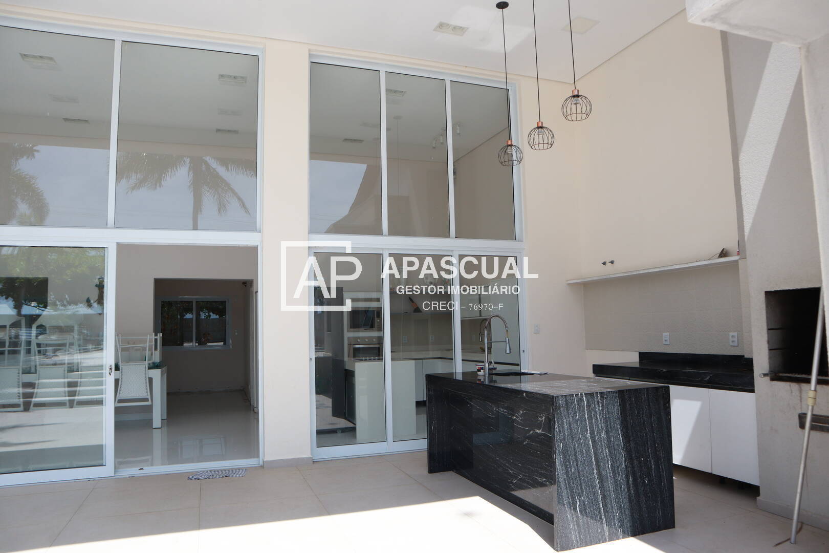 Casa à venda com 5 quartos, 280m² - Foto 6