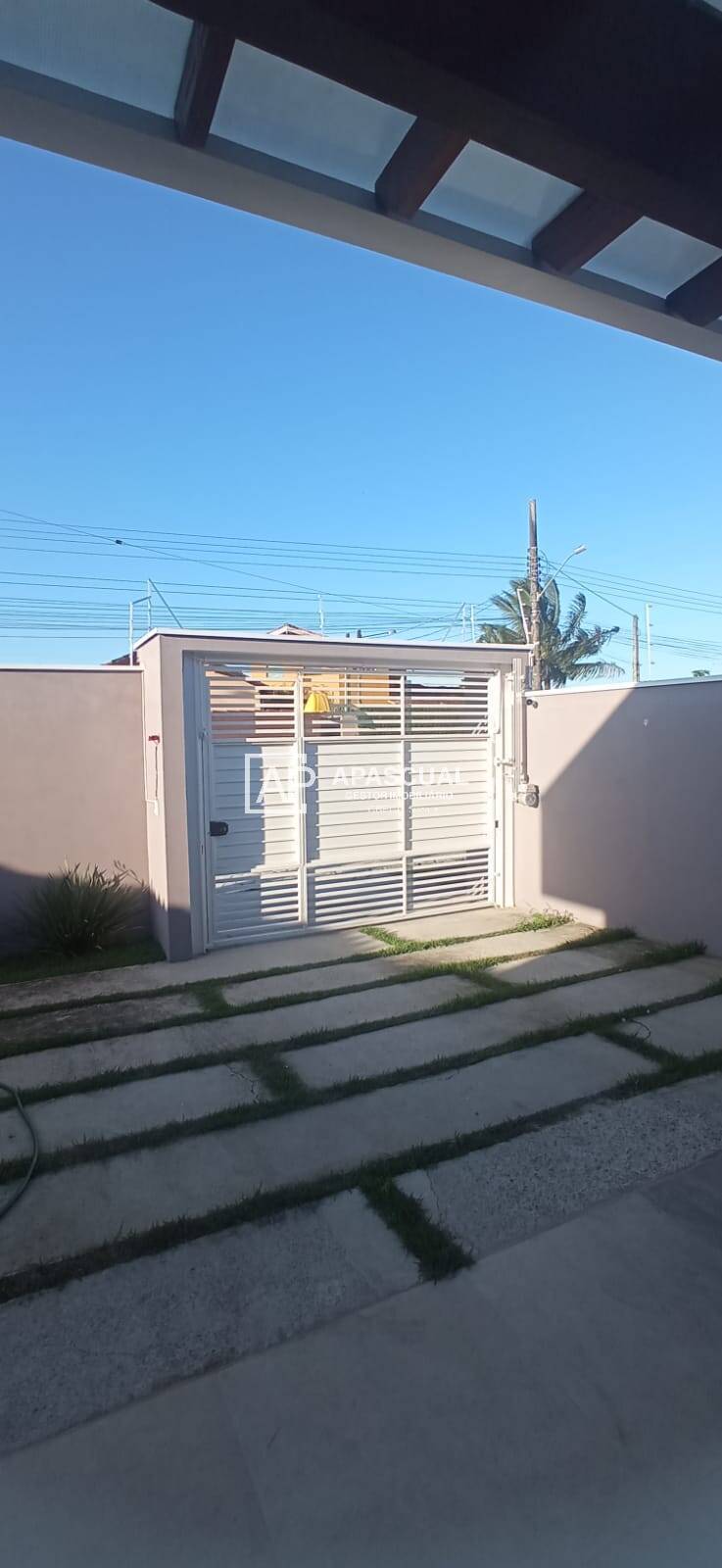 Casa à venda com 3 quartos, 105m² - Foto 2