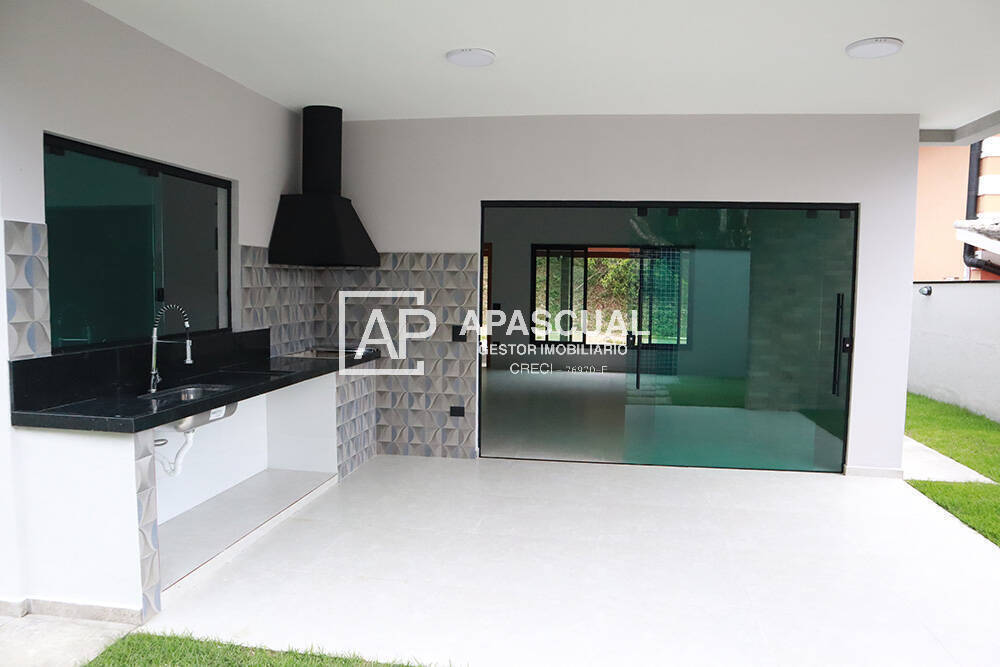 Casa à venda com 3 quartos, 180m² - Foto 9