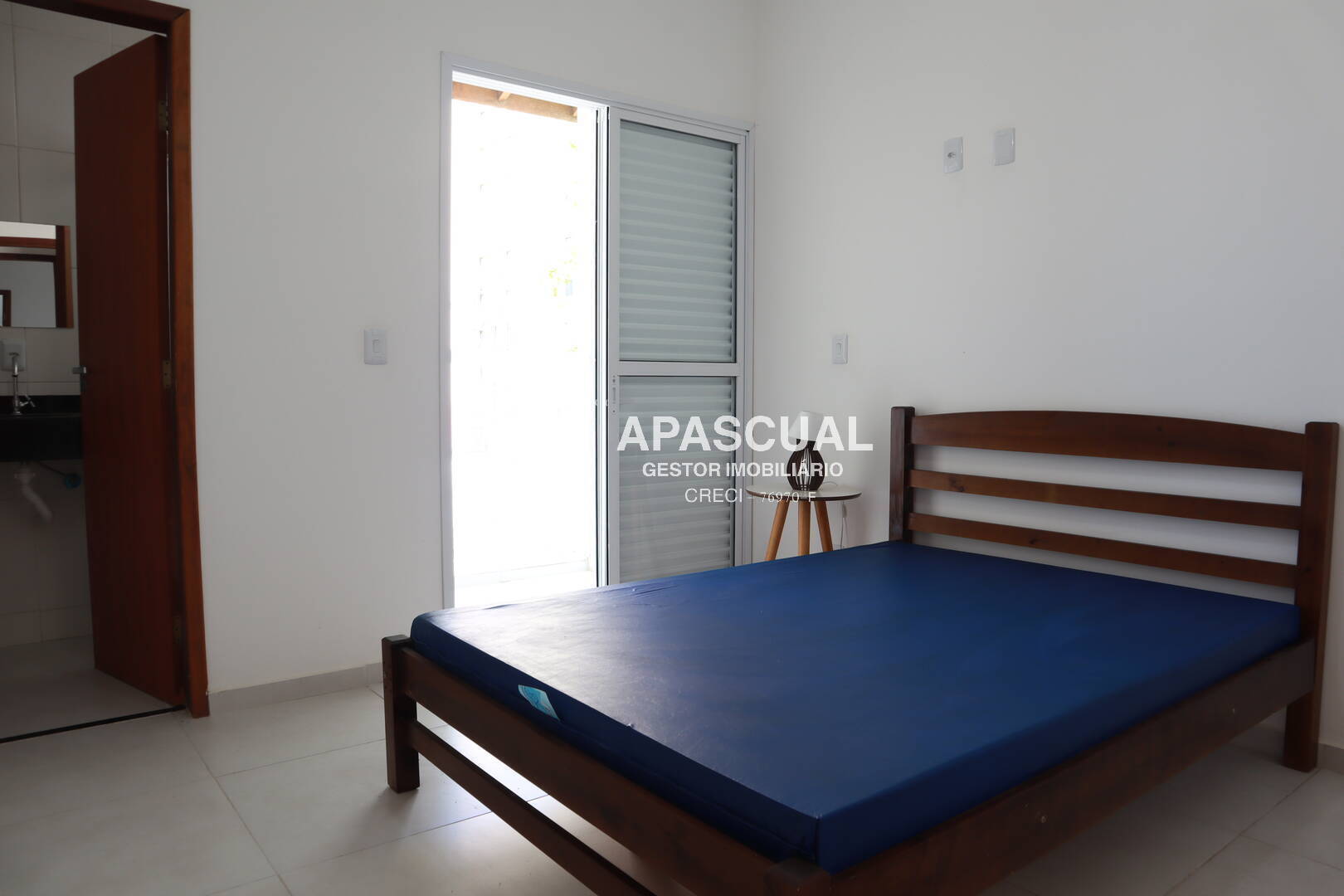 Casa à venda com 2 quartos, 90m² - Foto 5