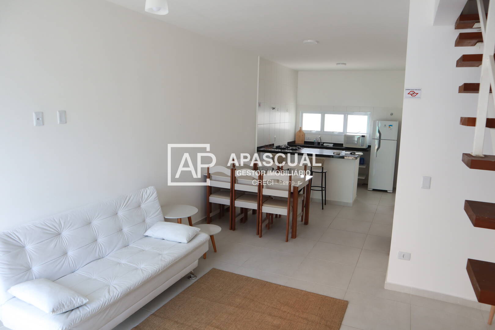 Casa à venda com 2 quartos, 90m² - Foto 3