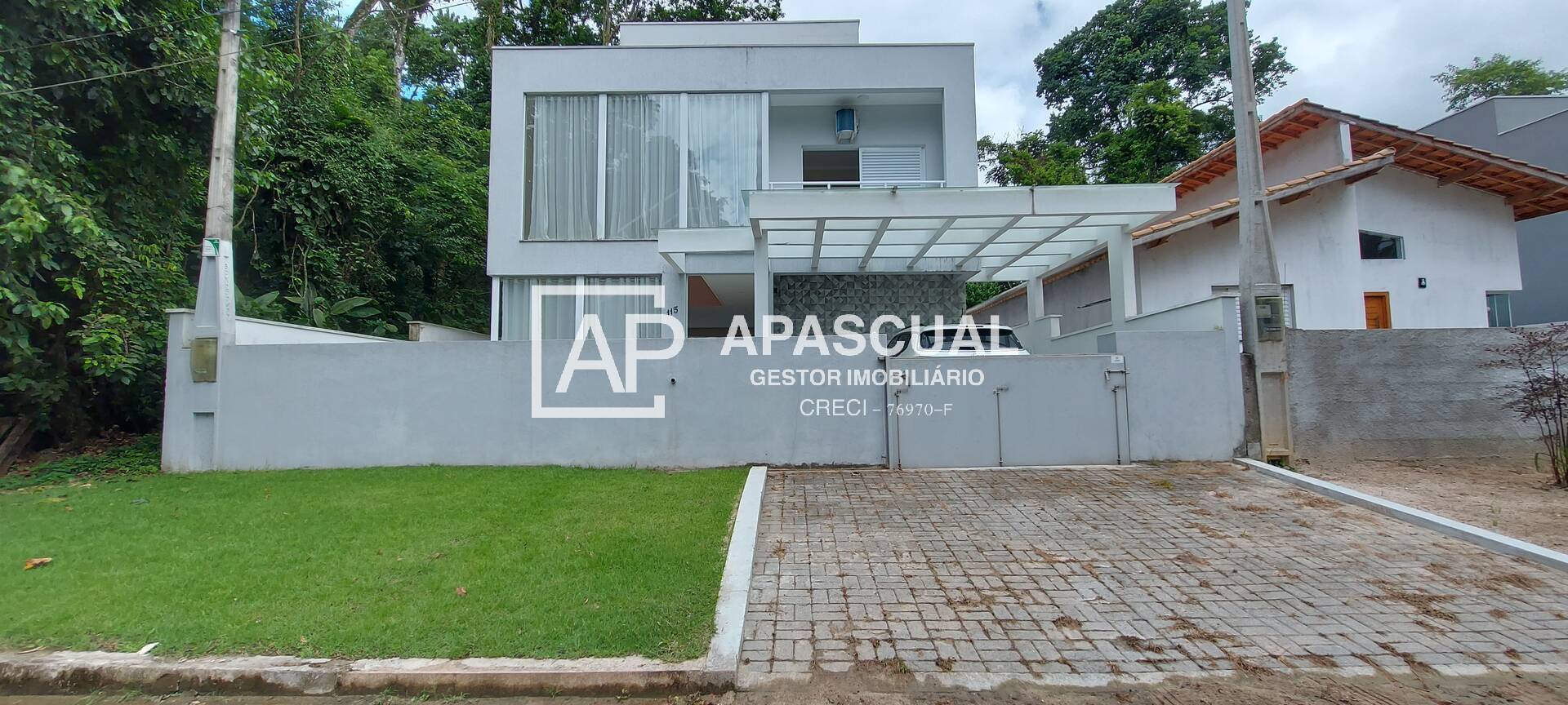 Casa de Condomínio à venda com 3 quartos, 190m² - Foto 1