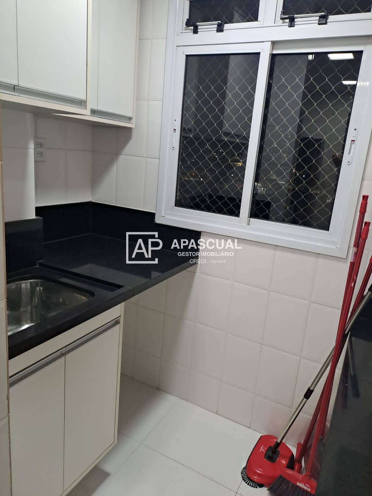 Apartamento à venda com 2 quartos, 58m² - Foto 3