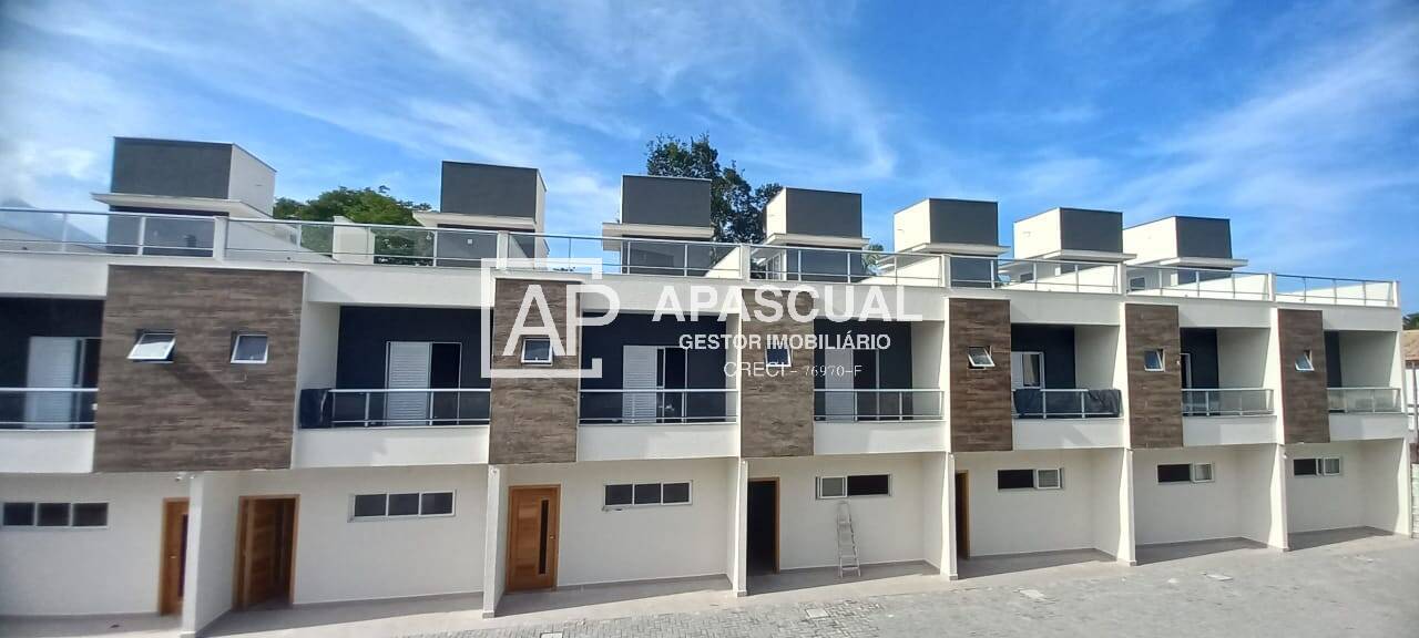 Casa à venda com 3 quartos, 191m² - Foto 1