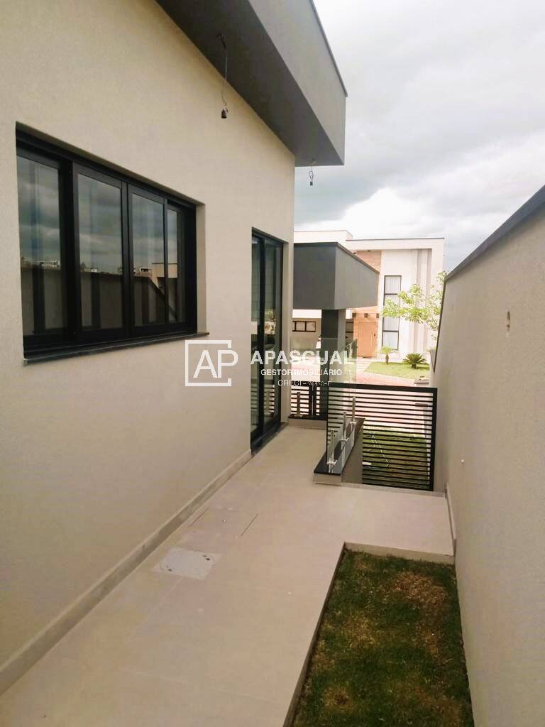 Casa à venda com 3 quartos, 221m² - Foto 19