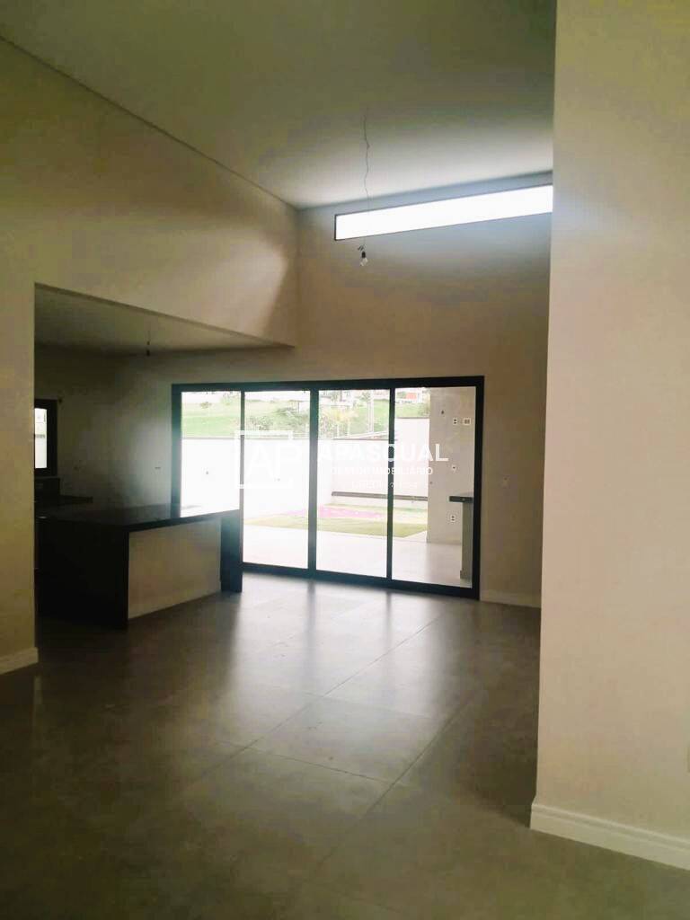 Casa à venda com 3 quartos, 221m² - Foto 15