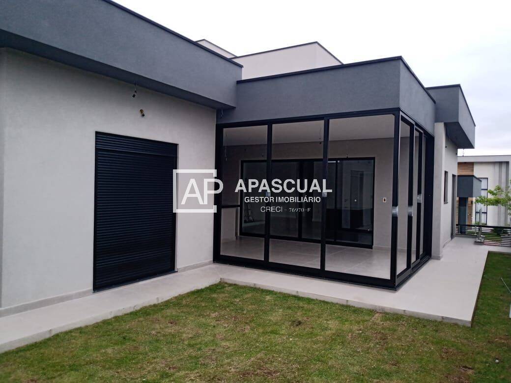 Casa à venda com 3 quartos, 221m² - Foto 20