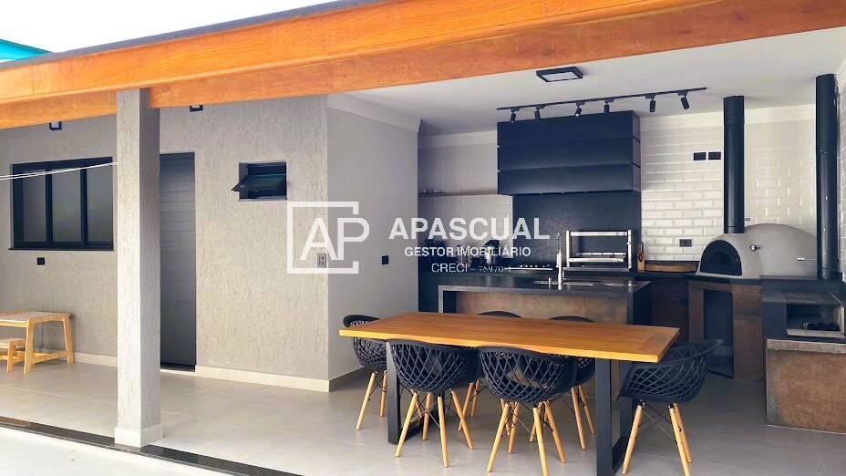 Casa à venda com 3 quartos, 210m² - Foto 33