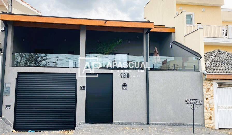 Casa à venda com 3 quartos, 210m² - Foto 3