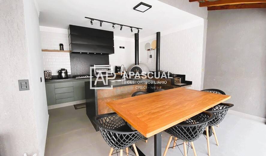 Casa à venda com 3 quartos, 210m² - Foto 40