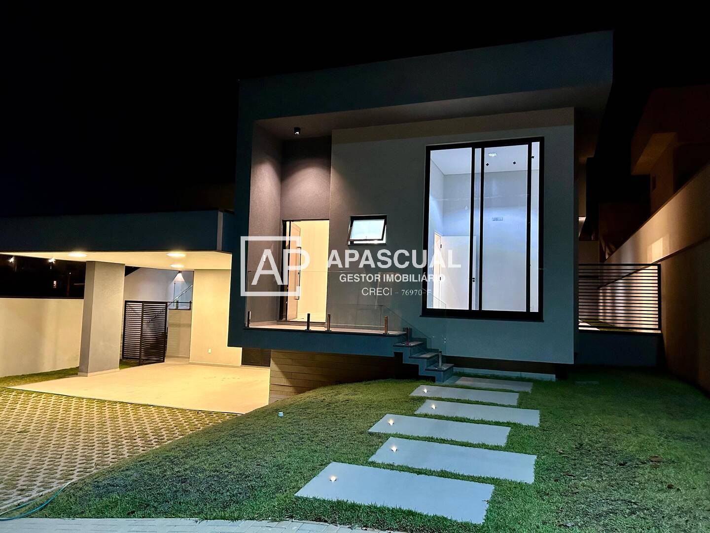 Casa à venda com 3 quartos, 221m² - Foto 6