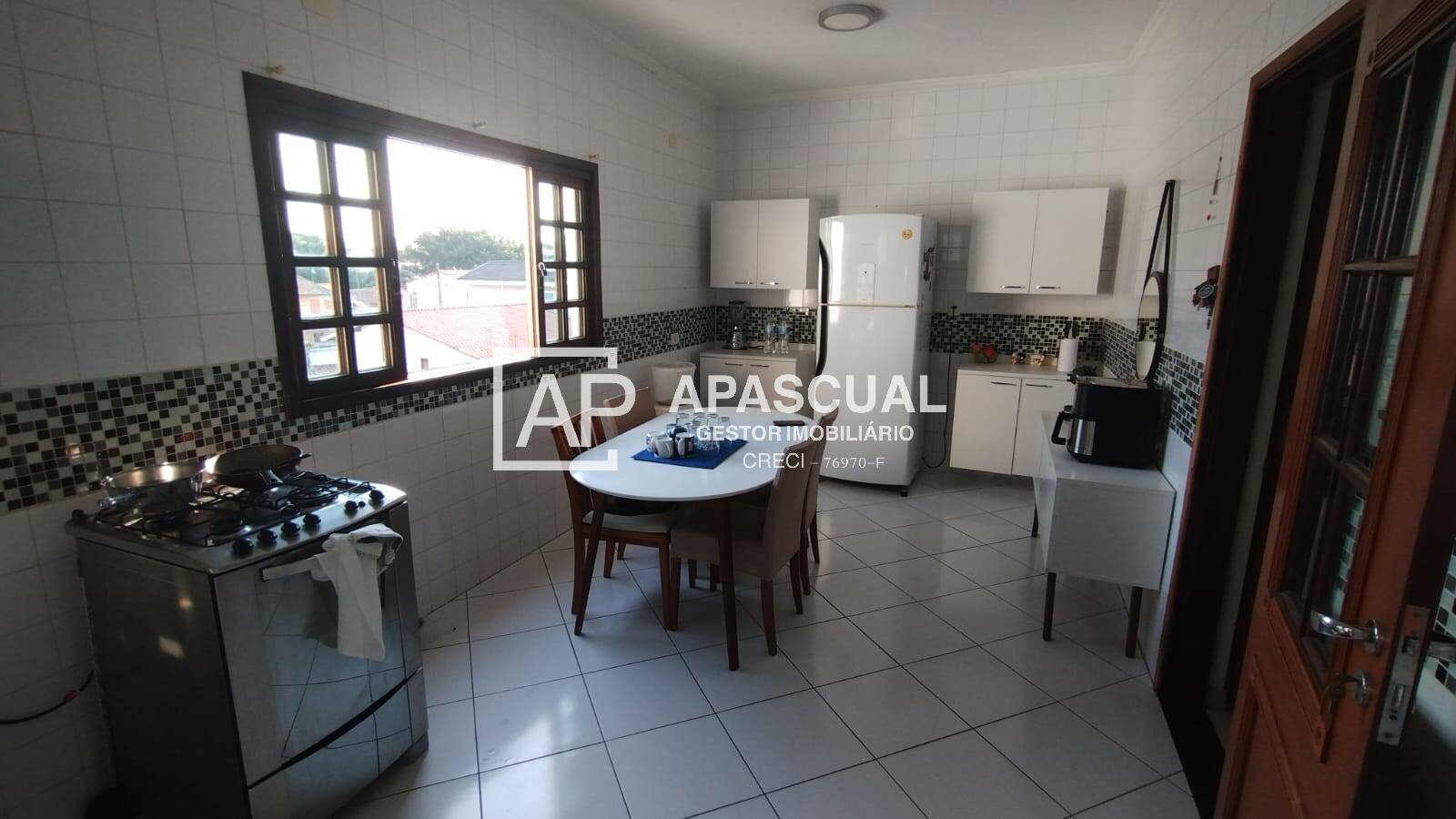 Casa à venda com 3 quartos, 150m² - Foto 10