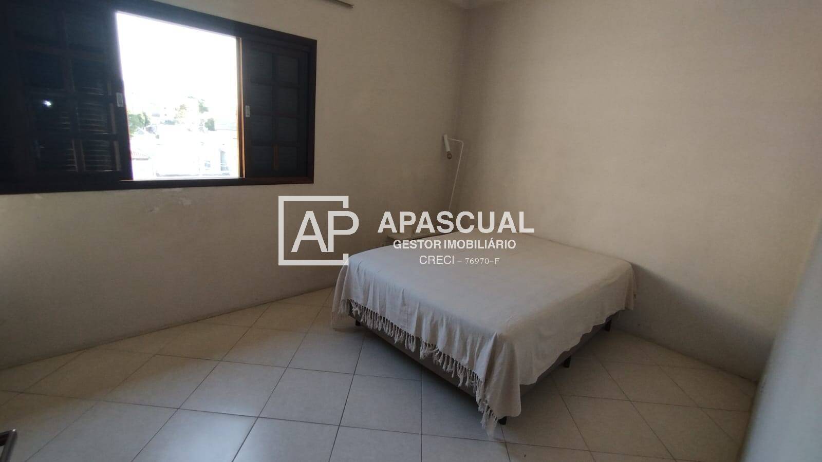 Casa à venda com 3 quartos, 150m² - Foto 14