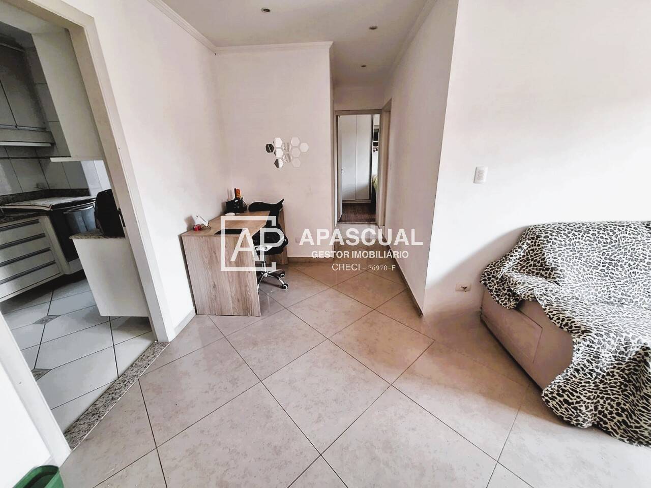 Apartamento à venda com 2 quartos, 66m² - Foto 3