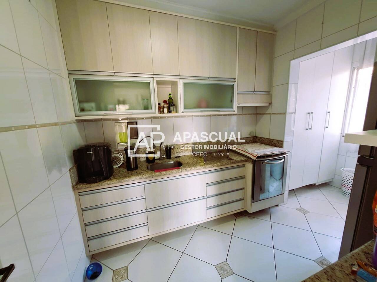 Apartamento à venda com 2 quartos, 66m² - Foto 7