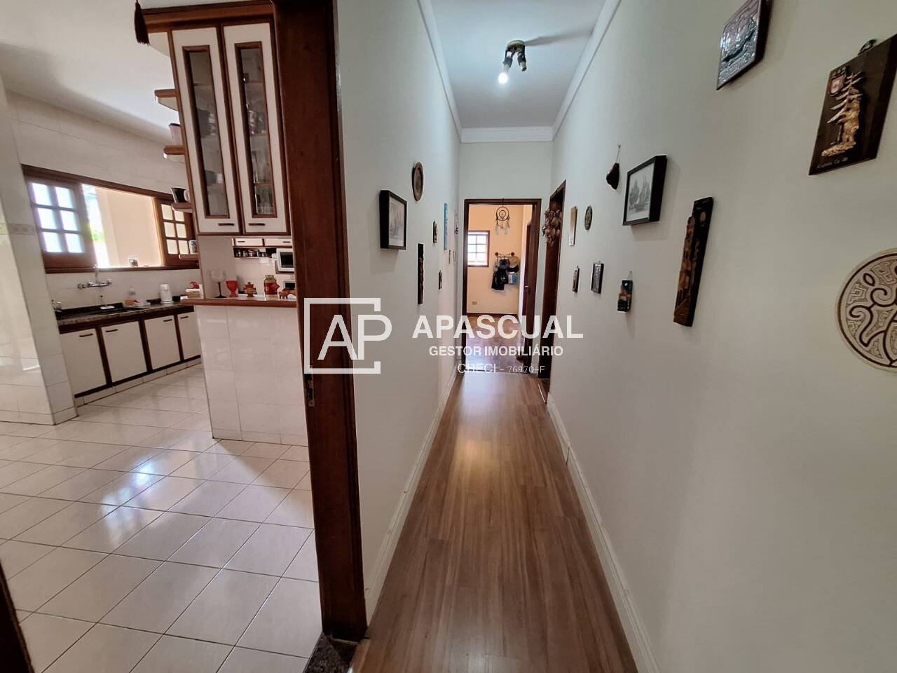 Casa à venda com 4 quartos, 235m² - Foto 18