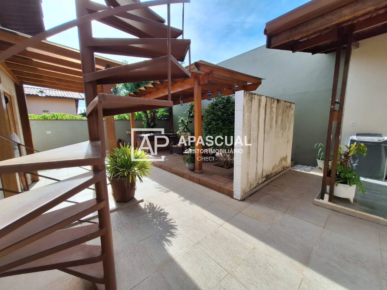 Casa à venda com 4 quartos, 235m² - Foto 37