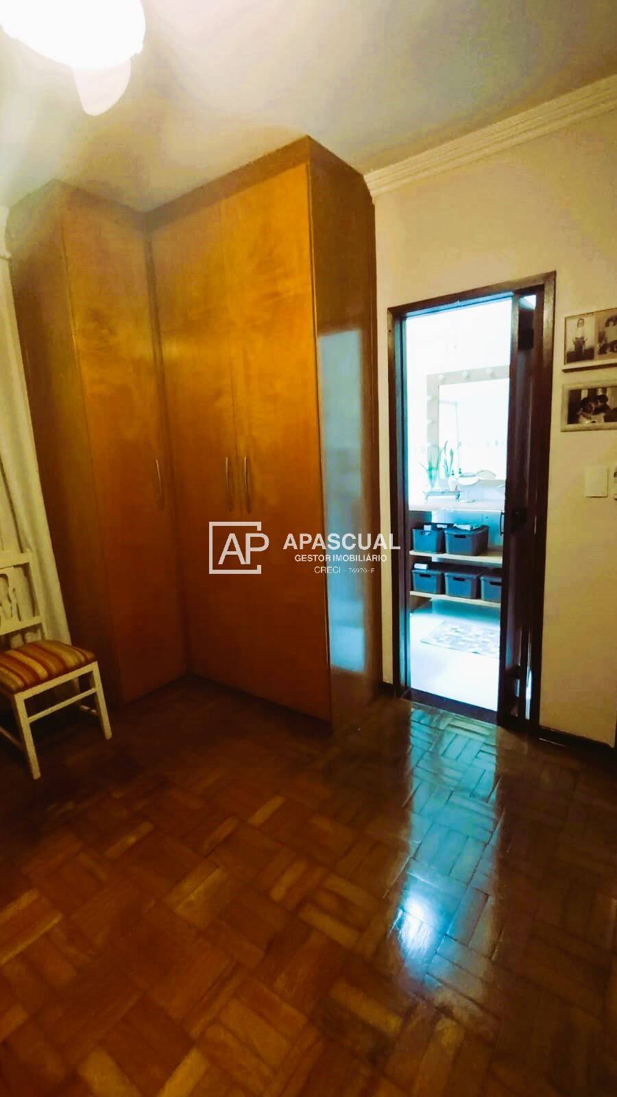 Casa à venda com 3 quartos, 244m² - Foto 17