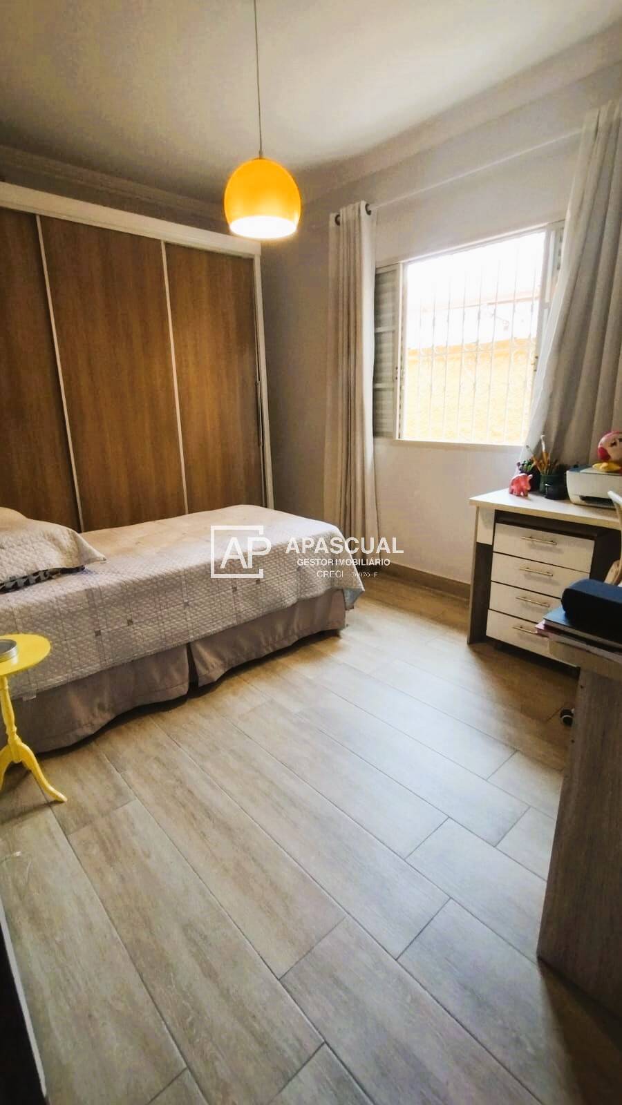 Casa à venda com 3 quartos, 244m² - Foto 15