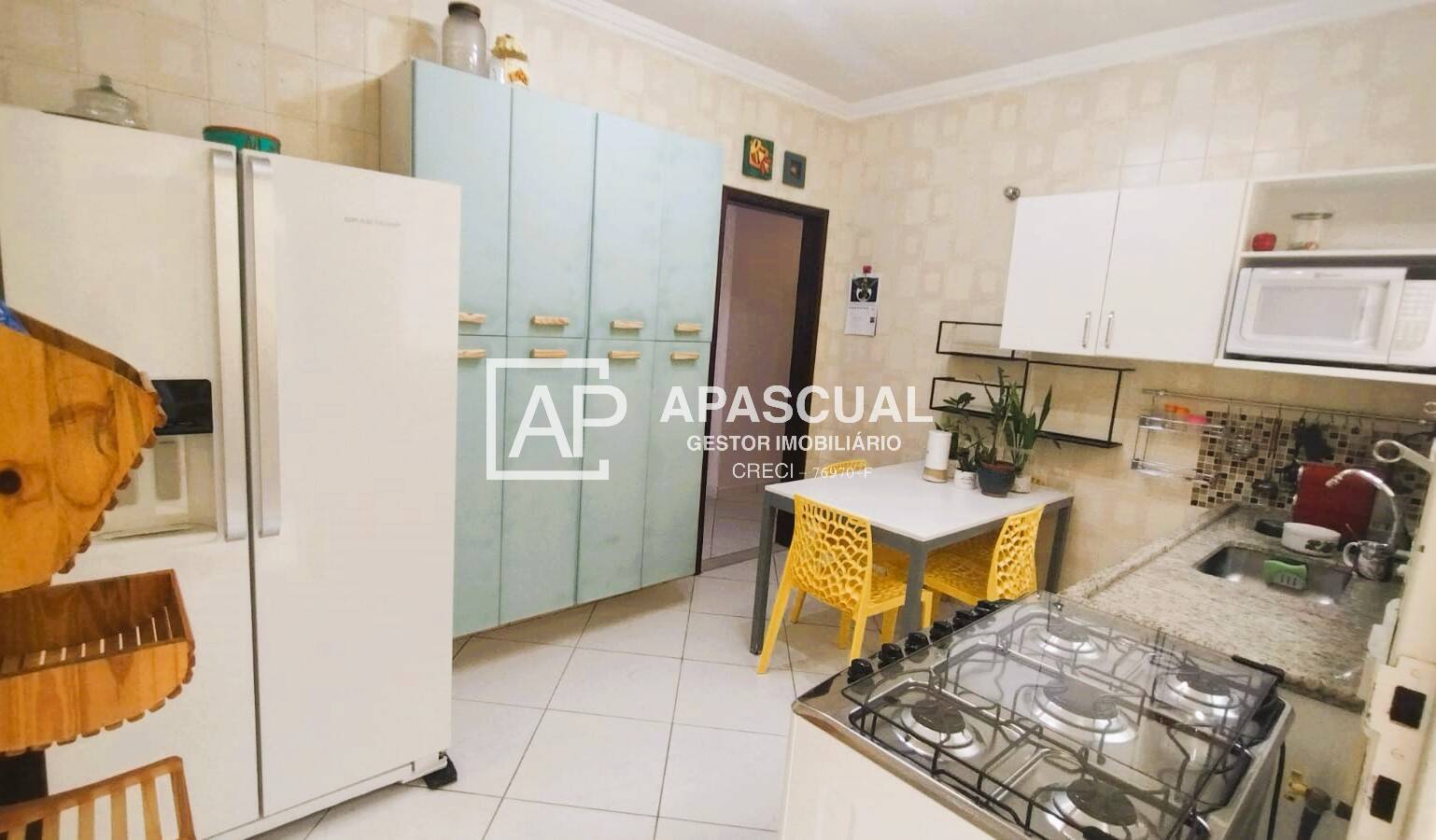 Casa à venda com 3 quartos, 244m² - Foto 13