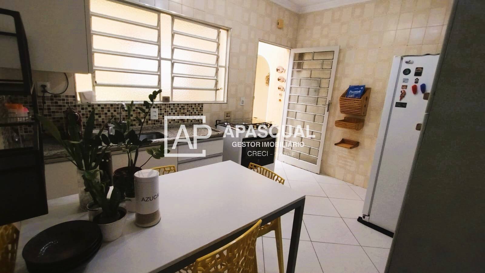 Casa à venda com 3 quartos, 244m² - Foto 12