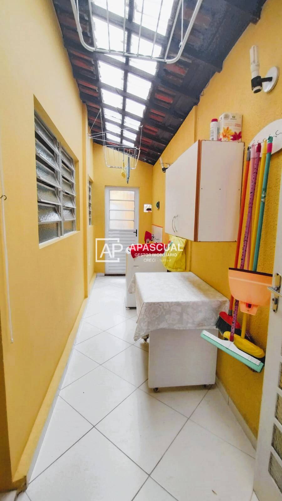 Casa à venda com 3 quartos, 244m² - Foto 23