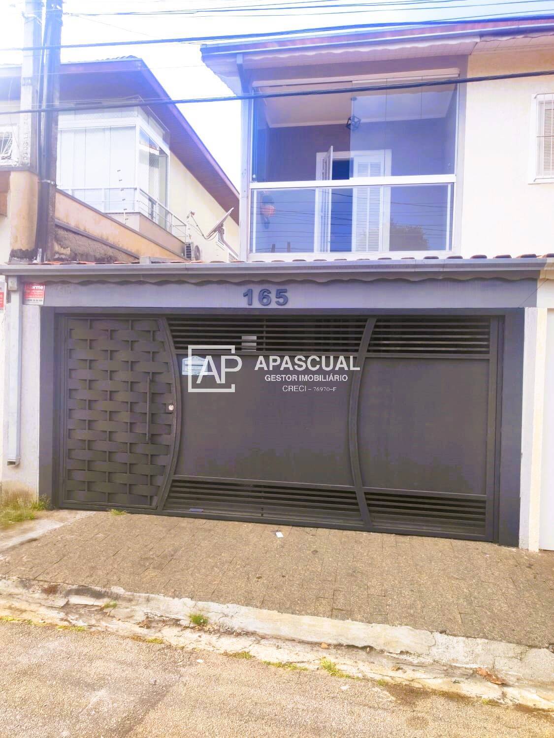 Casa à venda com 3 quartos, 129m² - Foto 1