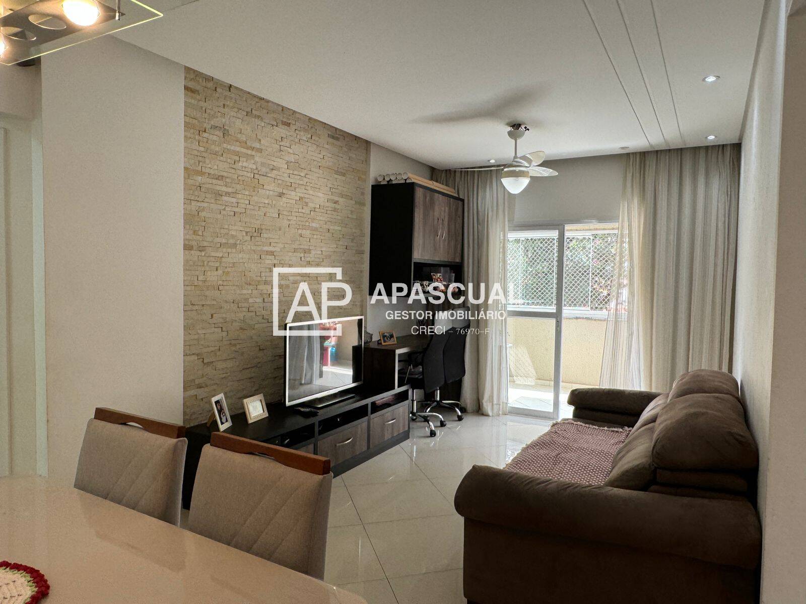 Apartamento à venda com 2 quartos, 66m² - Foto 3