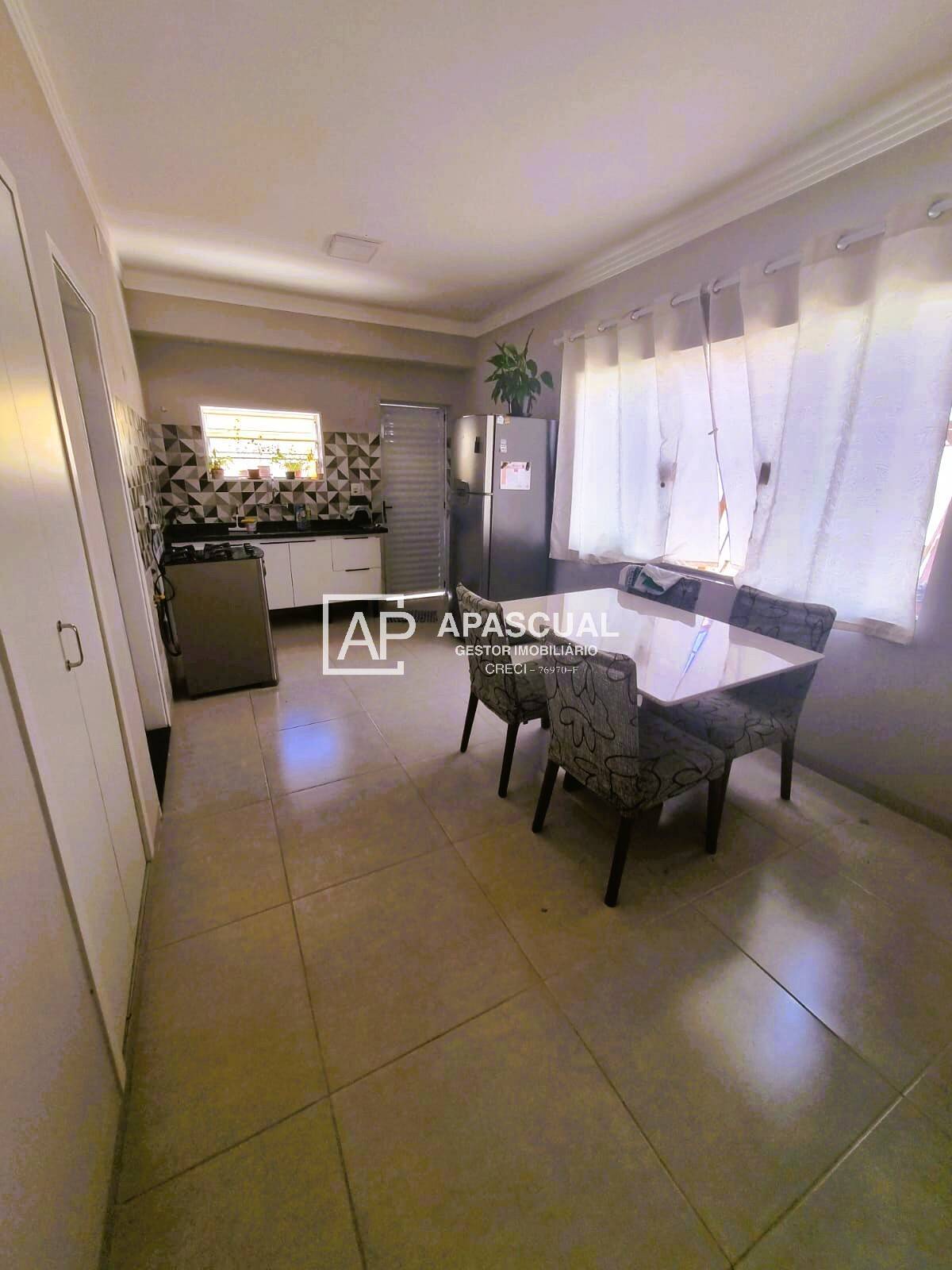 Casa à venda com 3 quartos, 105m² - Foto 2