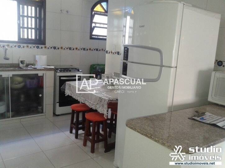 Casa à venda com 3 quartos, 120m² - Foto 7